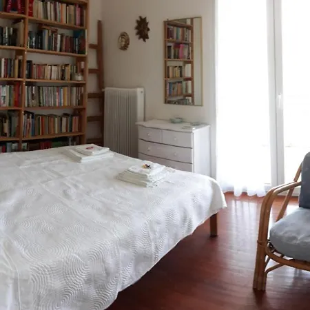 Aleka's Country House